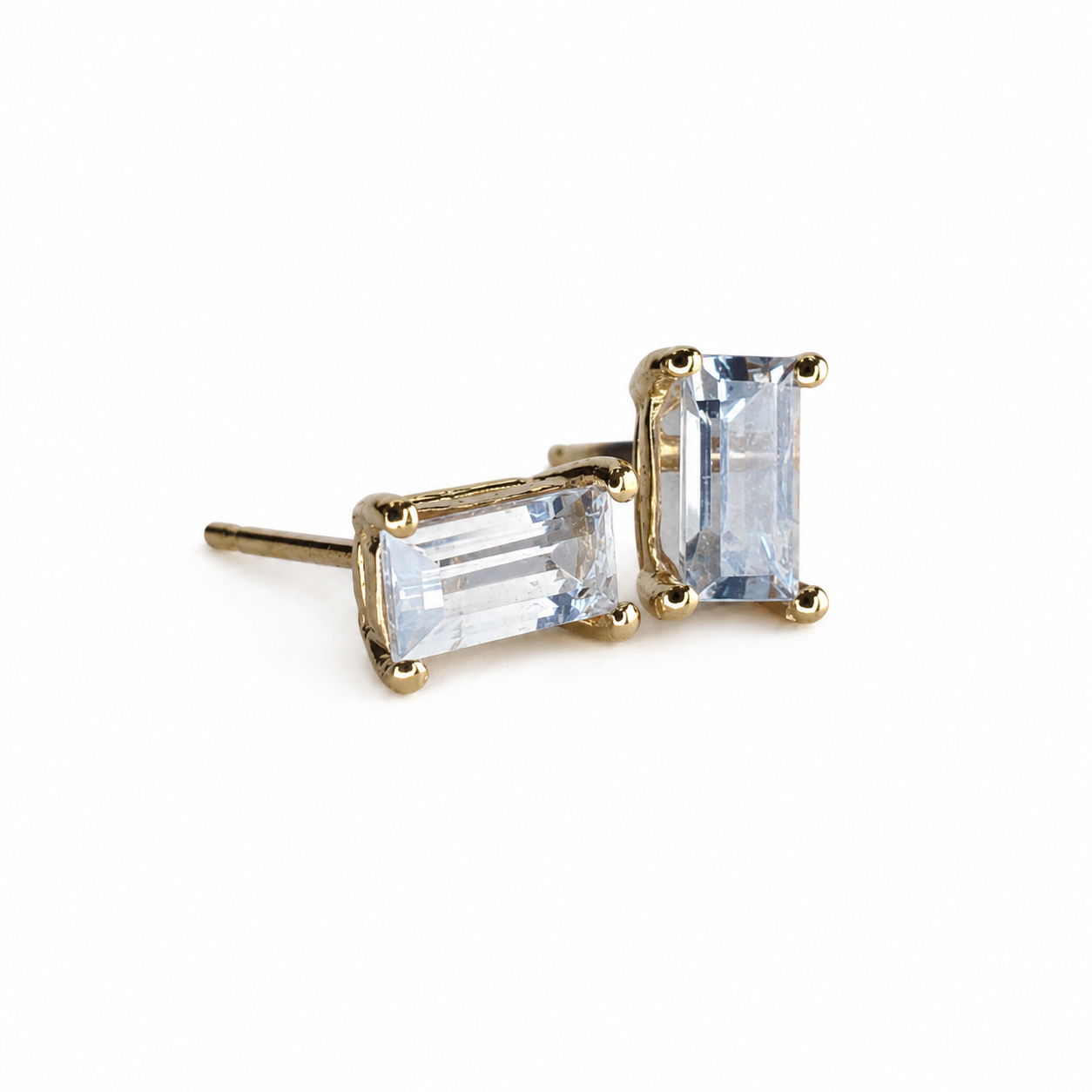 0.75ct White Sapphire Stud Earrings | Carbon & Gold