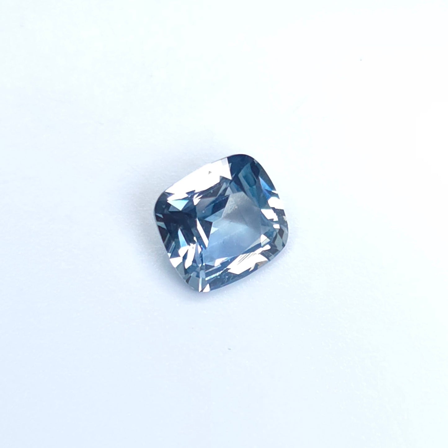1.05ct Grey/ Blue Sapphire