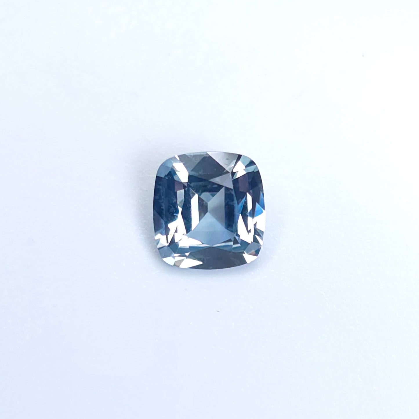 1.05ct Grey/ Blue Sapphire